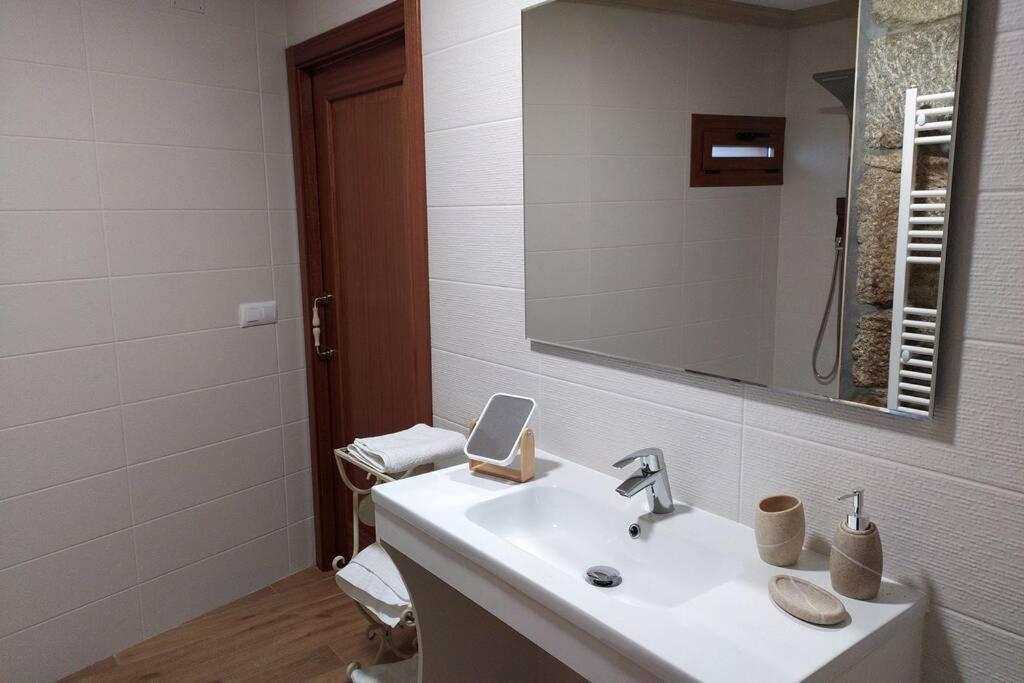 O Apartamento Do Xanza, Ideal Para Parejas Adaptado Movilidad Reducida Meis المظهر الخارجي الصورة